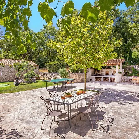 Σπίτι διακοπών 5 Bedroom Cozy In