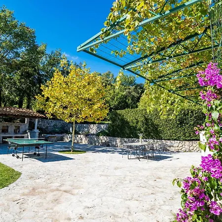 5 Bedroom Cozy In Σπίτι διακοπών Topolo