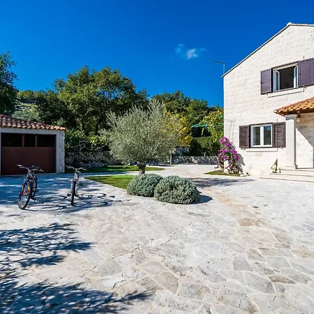 Σπίτι διακοπών 5 Bedroom Cozy In Topolo