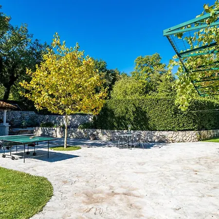 5 Bedroom Cozy In Σπίτι διακοπών