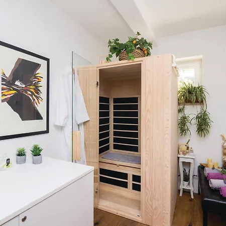 Σπίτι διακοπών 5 Bedroom Cozy In *