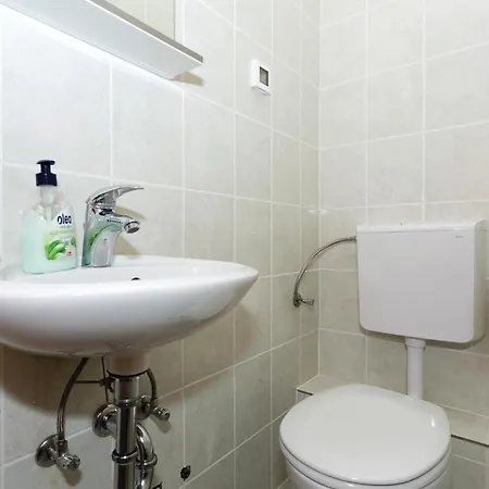 Σπίτι διακοπών 5 Bedroom Cozy In *